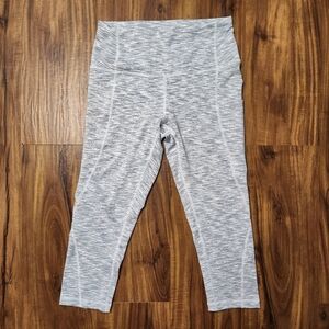 NWOT Phisockat High Waisted Cropped Light Gray Leggings w/ Pockets Size Small